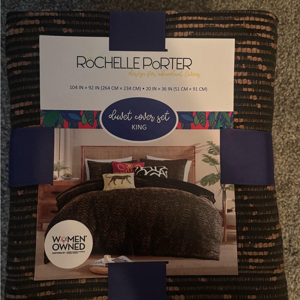 NWT Kohls- King Duvet Cover Set in Black and Gold/Brown tiger stripe